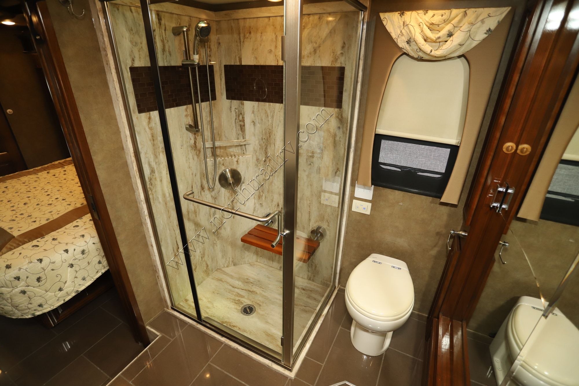 Used 2012 Newmar Essex 4544 Class A  For Sale