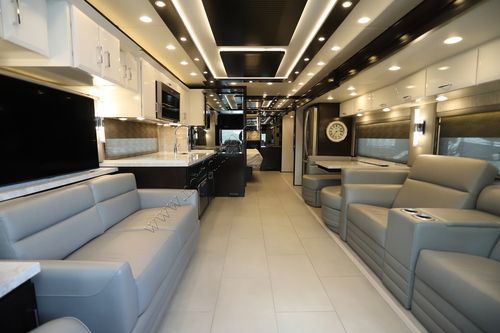2025 Newmar Mountain Aire 4118