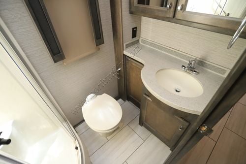 2022 Tiffin Motor Homes Allegro Red 33AA