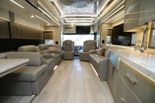 2023 Newmar King Aire 4596