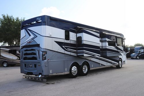 2025 Newmar Mountain Aire 4118