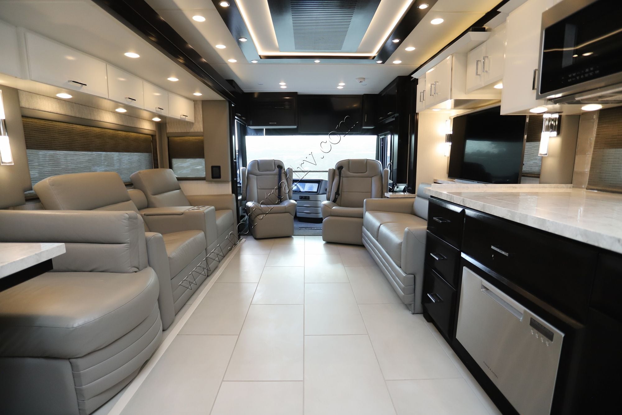Used 2025 Newmar Mountain Aire 4118 Class A  For Sale