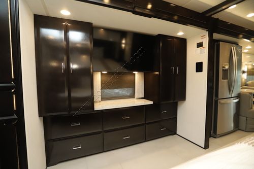 2025 Newmar Mountain Aire 4118