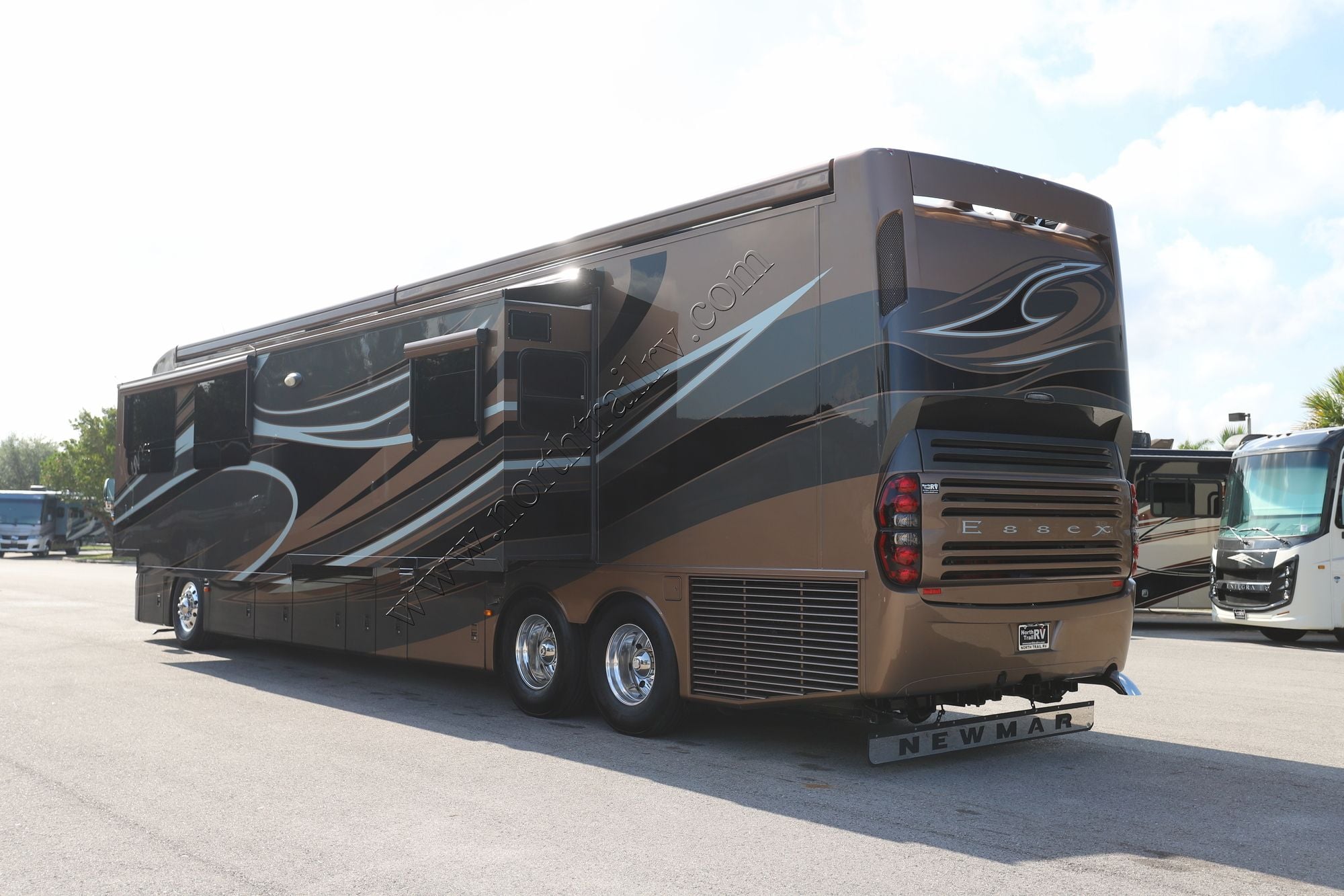 Used 2012 Newmar Essex 4544 Class A  For Sale