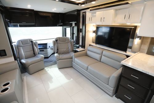 2025 Newmar Mountain Aire 4118