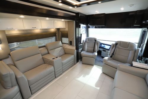 2025 Newmar Mountain Aire 4118