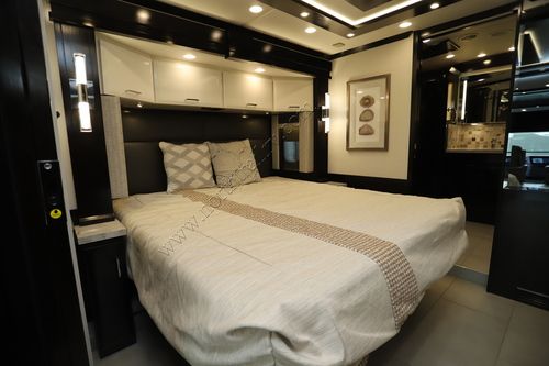 2025 Newmar Mountain Aire 4118