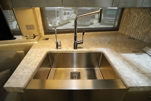 2023 Newmar King Aire 4596