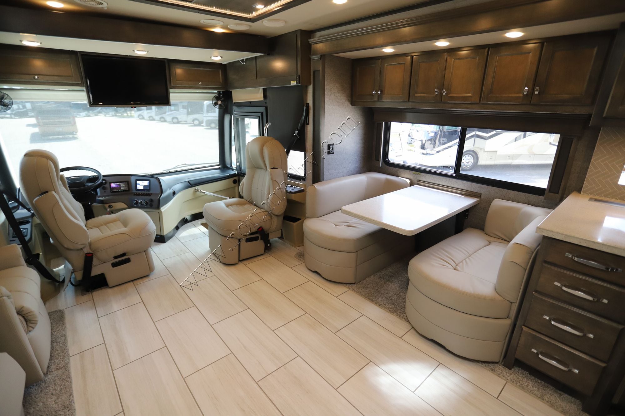 Used 2022 Tiffin Motor Homes Allegro Red 33AA Class A  For Sale