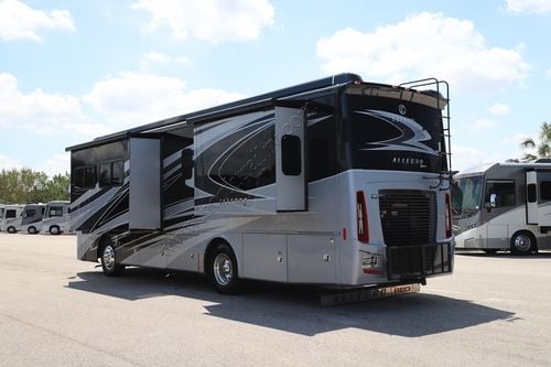 2022 Tiffin Motor Homes Allegro Red 33AA