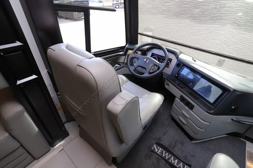 2025 Newmar Mountain Aire 4118