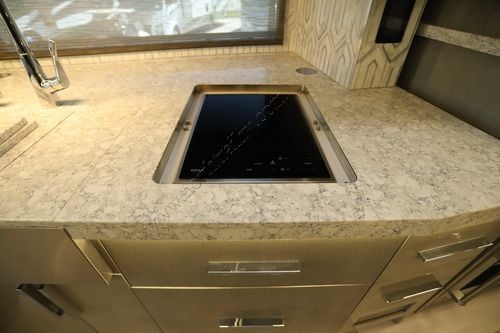 2023 Newmar King Aire 4596