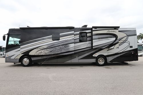2022 Forest River Berkshire Xl 40C