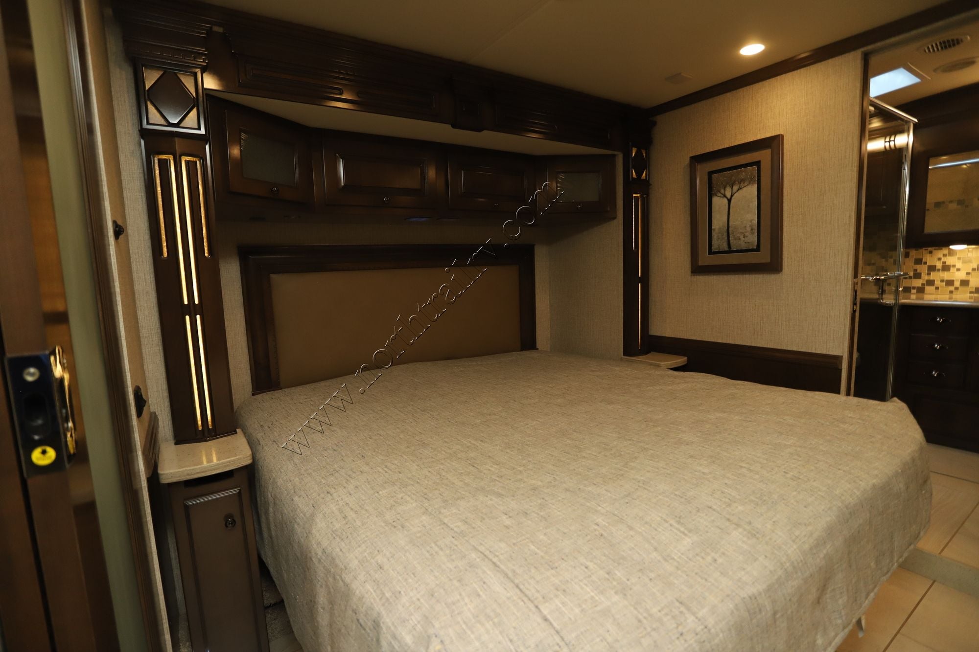Used 2022 Newmar Dutch Star 4081 Class A  For Sale