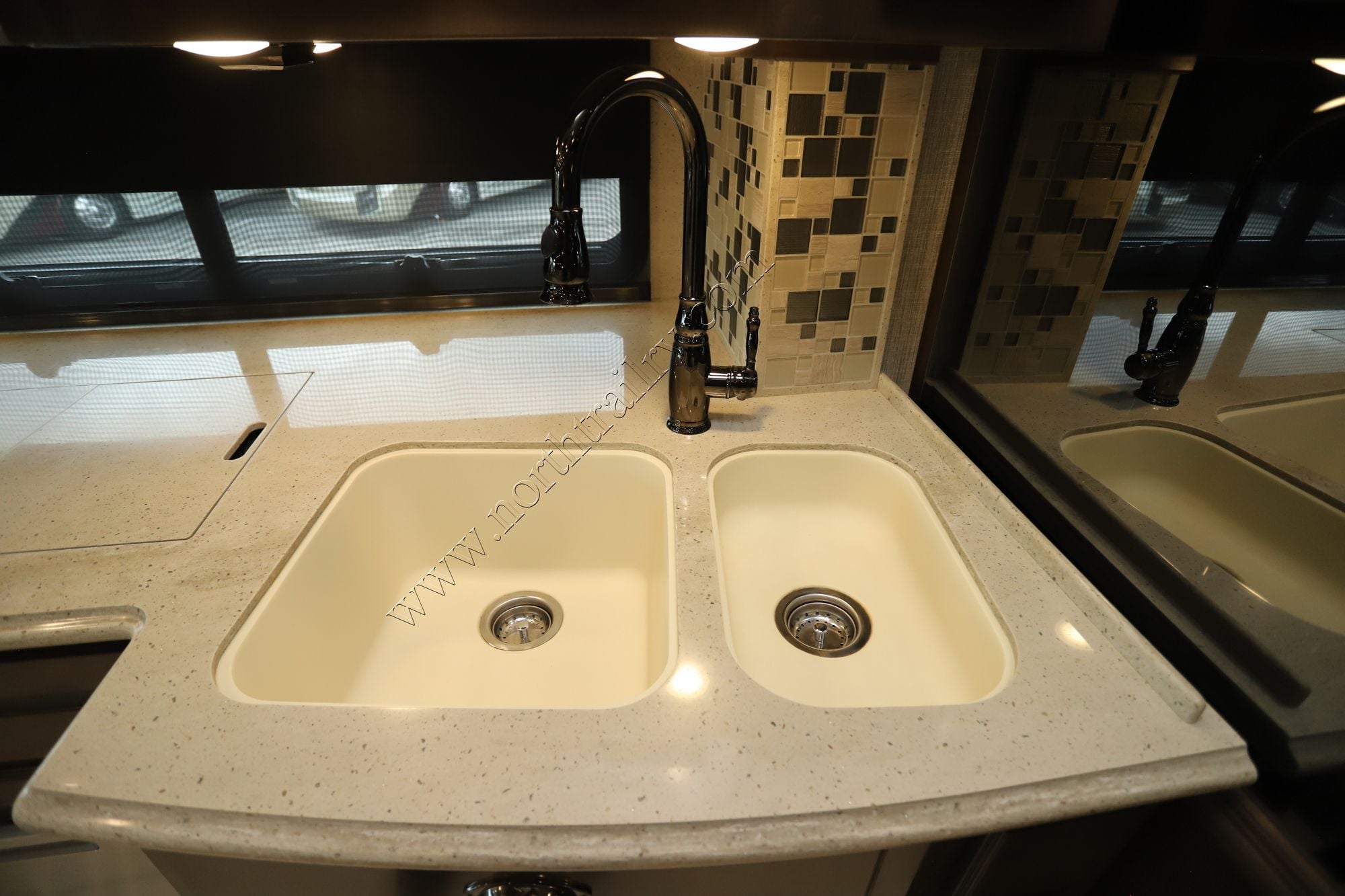 Used 2022 Newmar Dutch Star 4081 Class A  For Sale