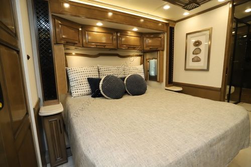 2026 Newmar London Aire 4551