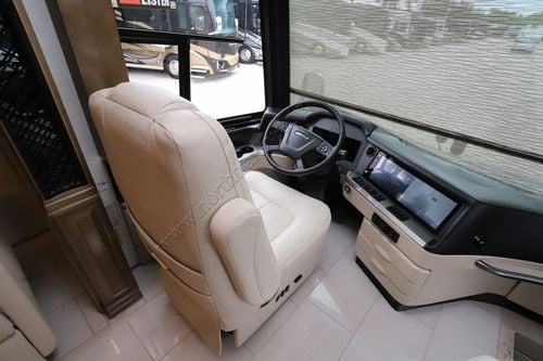 2026 Newmar London Aire 4551