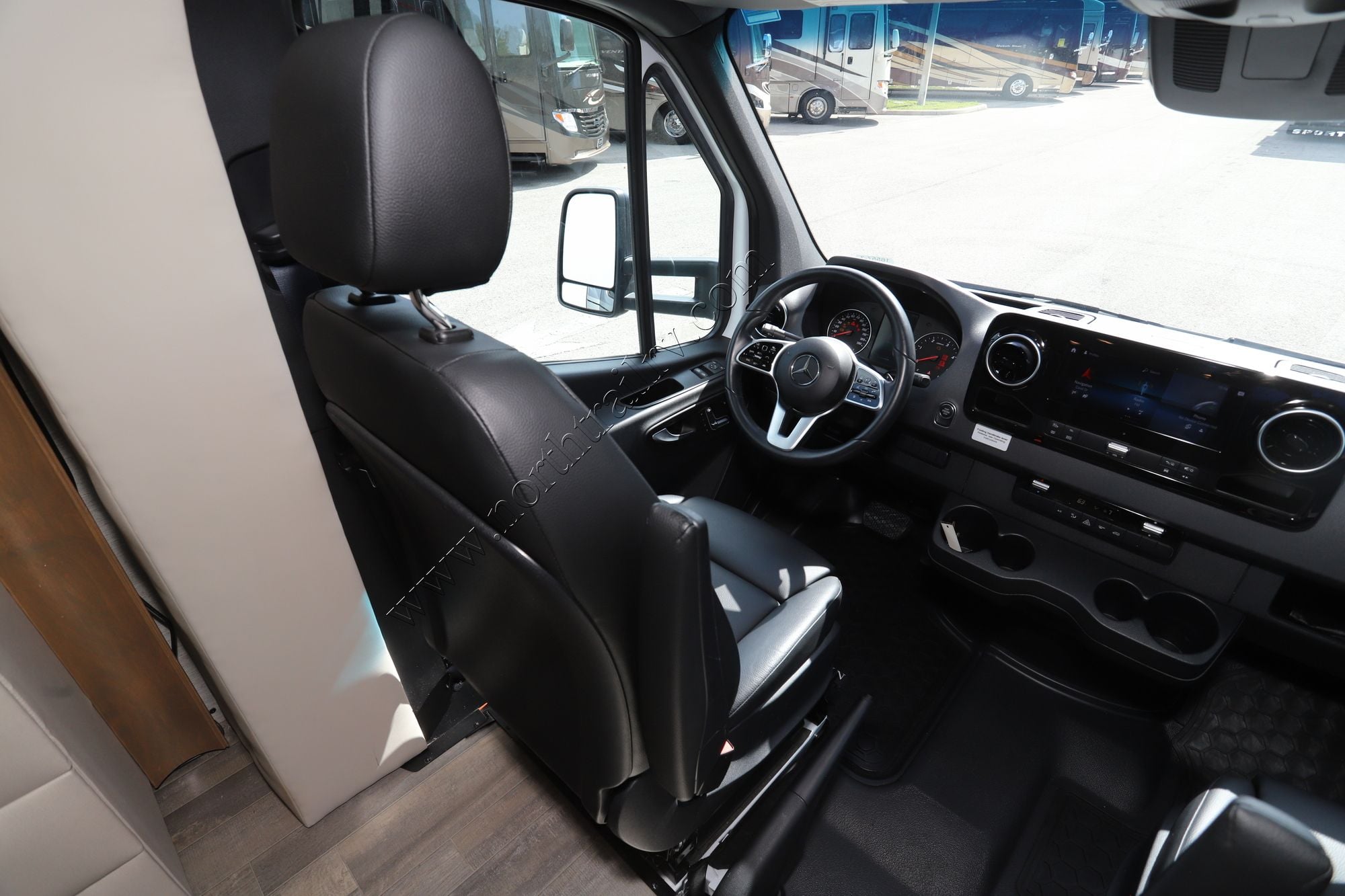 Used 2021 Tiffin Motor Homes Wayfarer 25RW Class C  For Sale