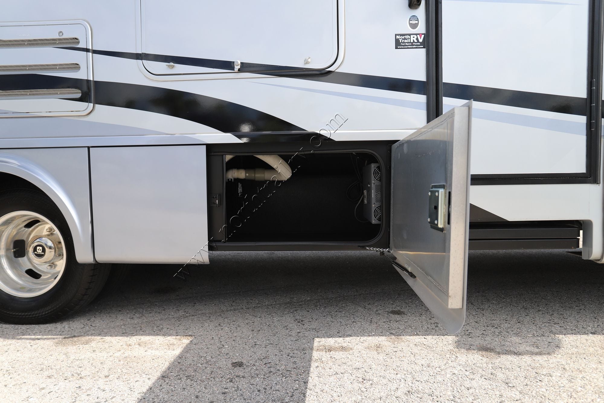 Used 2021 Tiffin Motor Homes Wayfarer 25RW Class C  For Sale