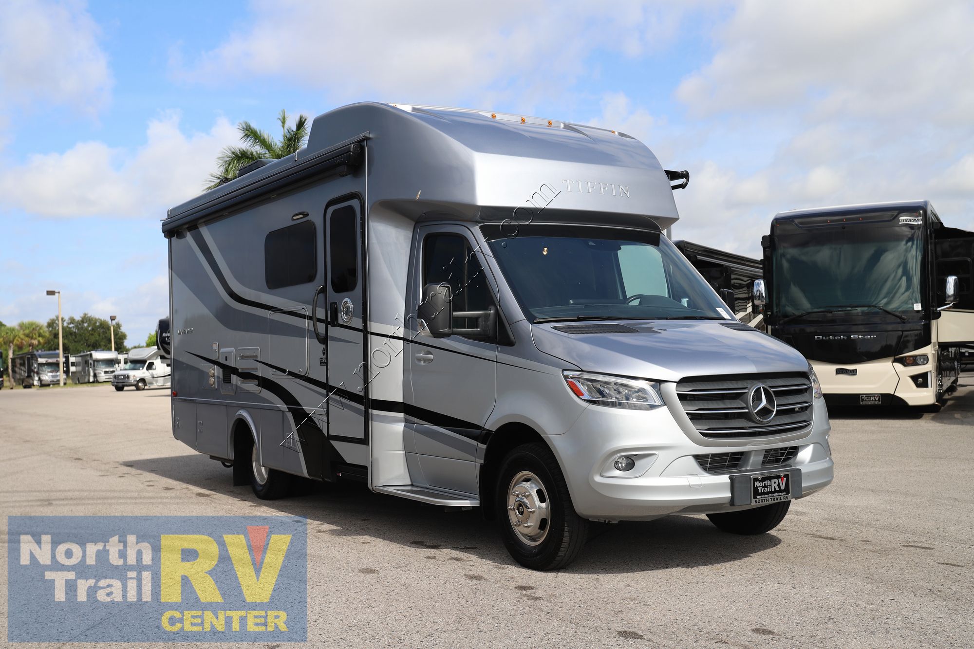 Used 2021 Tiffin Motor Homes Wayfarer 25RW Class C  For Sale