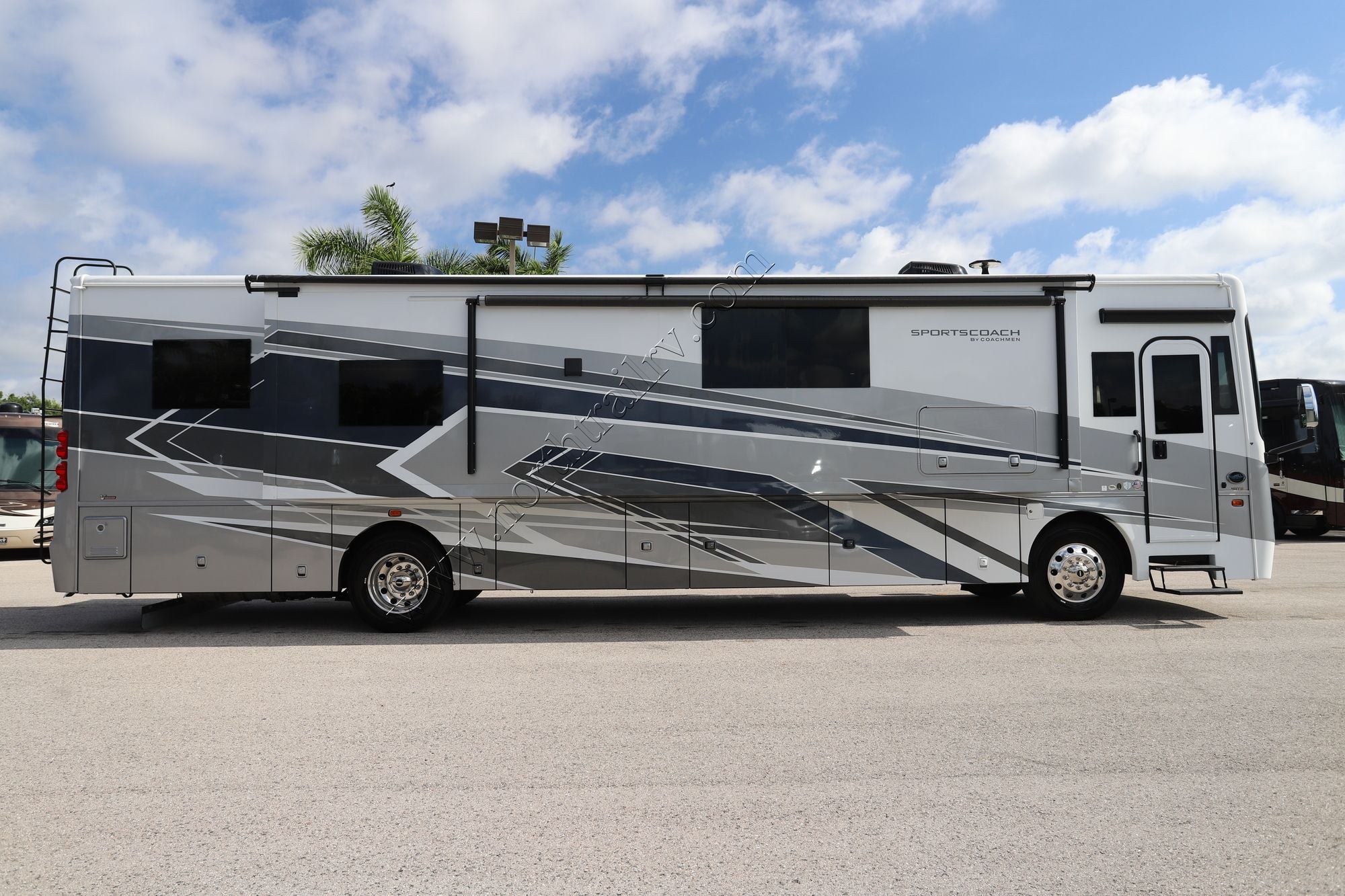 Used 2025 Coachmen Sportscoach 411TS Class A  For Sale