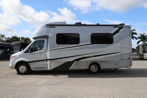 2021 Tiffin Motor Homes Wayfarer 25RW Class C
