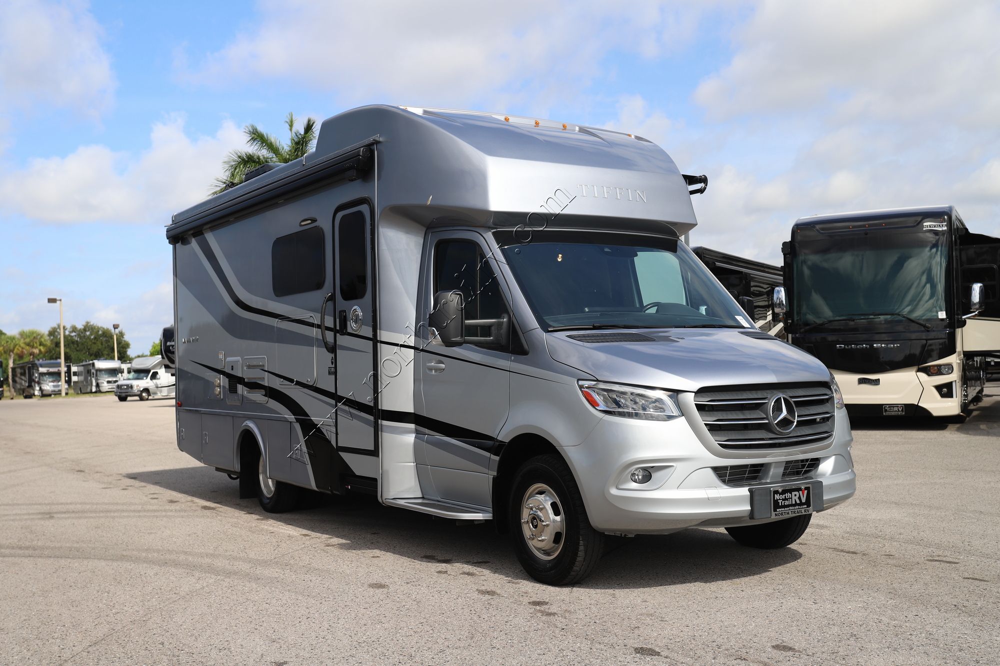 Used 2021 Tiffin Motor Homes Wayfarer 25RW Class C  For Sale