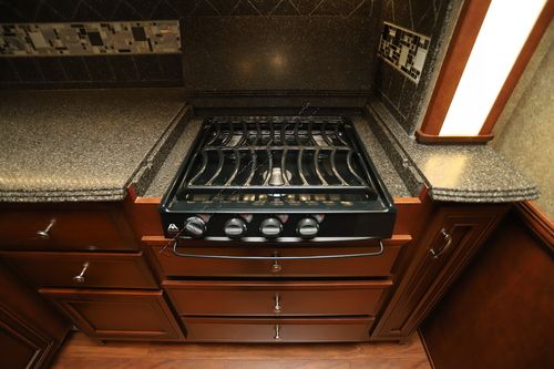 2015 Newmar Canyon Star 3914 Class A
