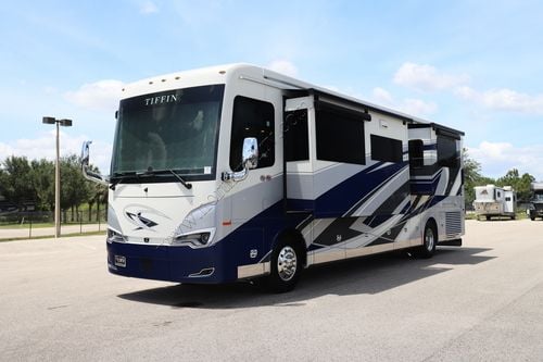 2026 Tiffin Motor Homes Allegro Bus 40IP