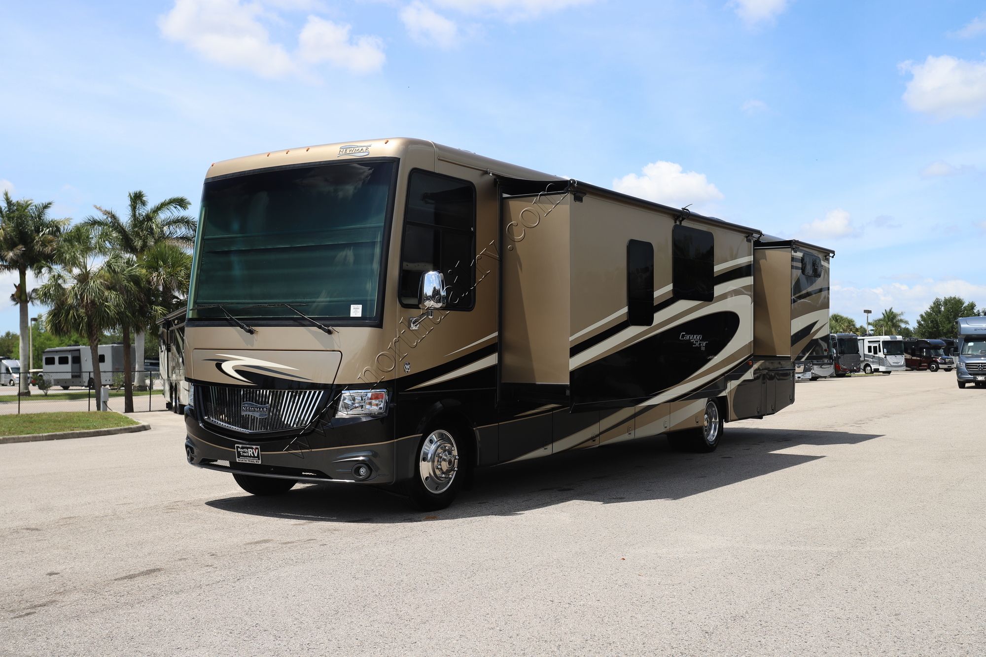 Used 2015 Newmar Canyon Star 3914 Class A  For Sale