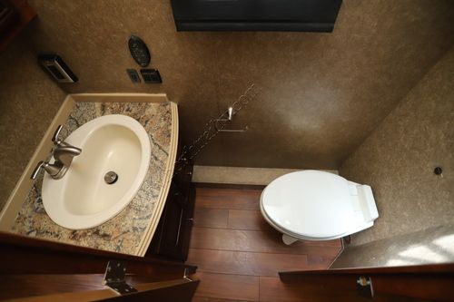 2015 Newmar Canyon Star 3914 Class A