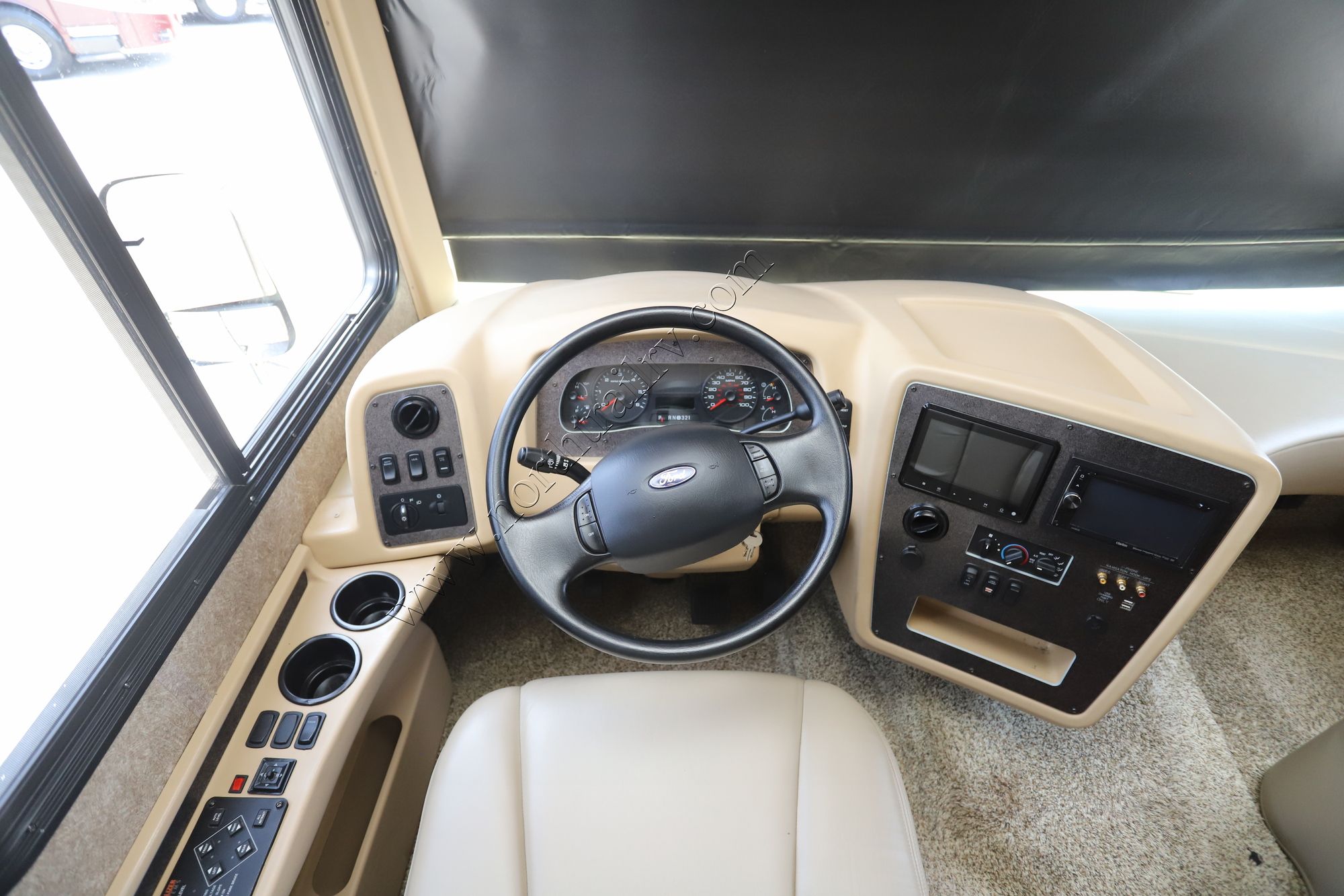 Used 2015 Newmar Canyon Star 3914 Class A  For Sale