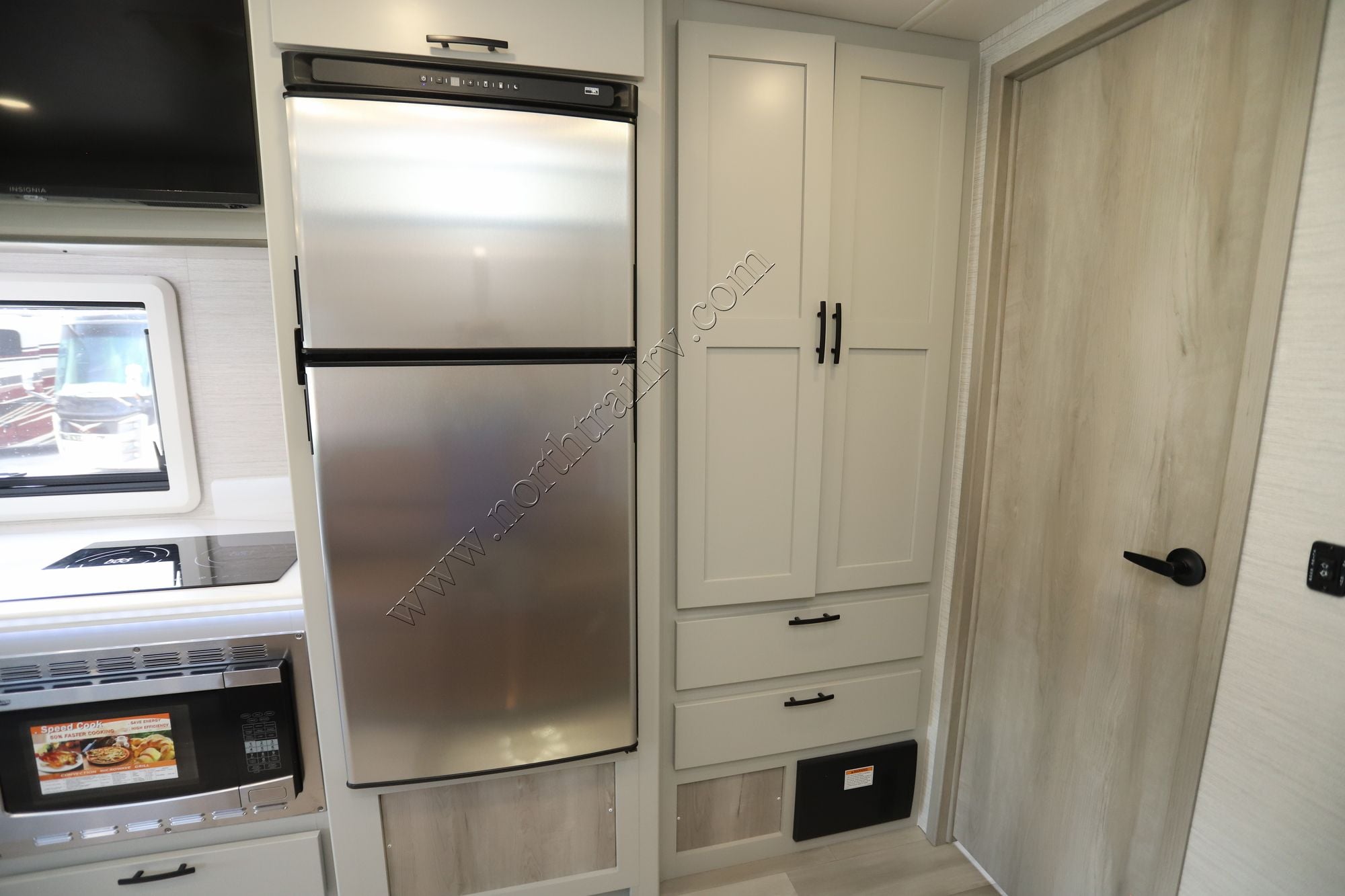 New 2026 Dynamax Isata 3 24SSSF Class C  For Sale