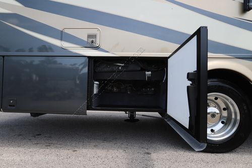 2015 Newmar Canyon Star 3914 Class A