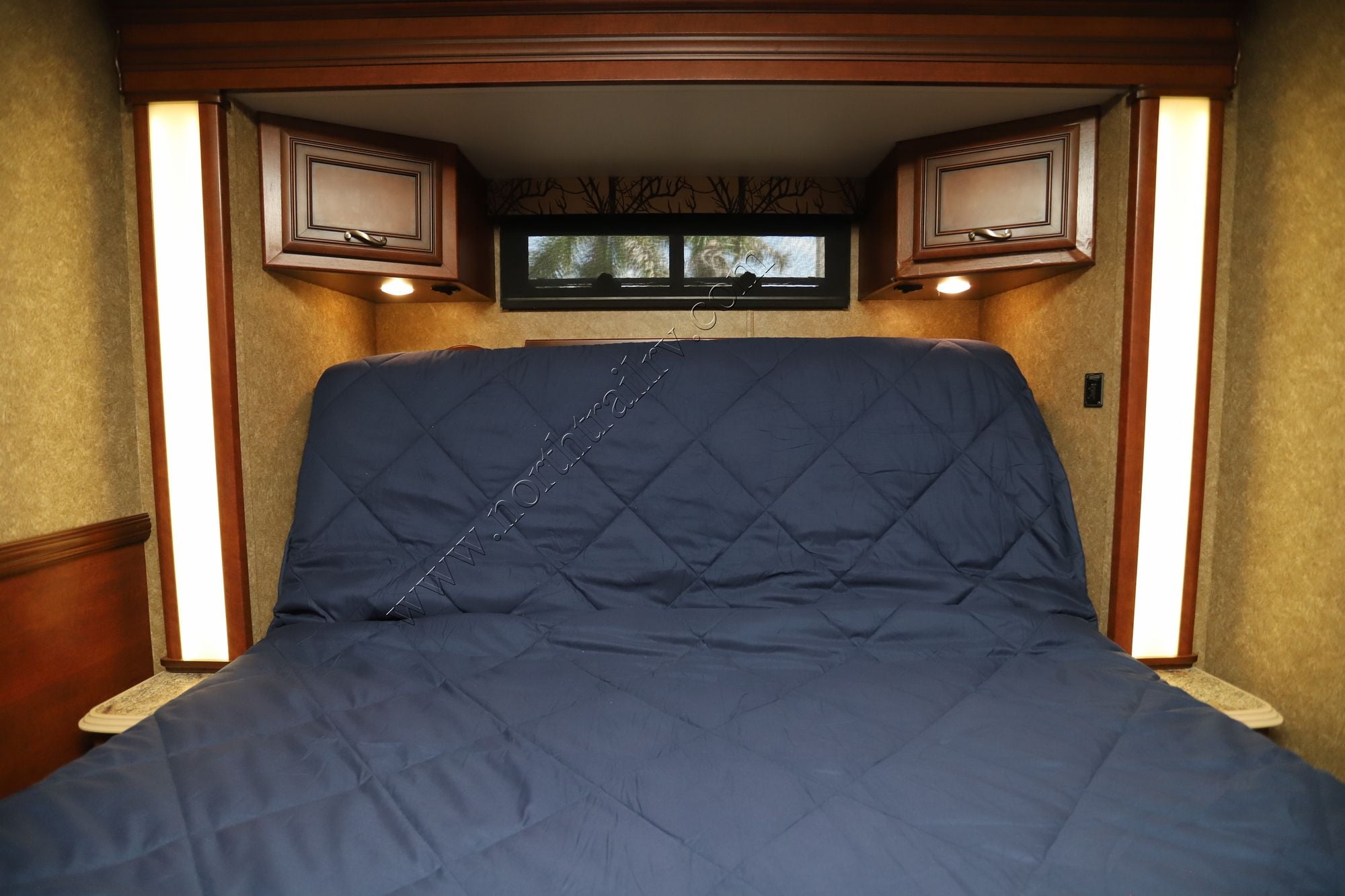 Used 2015 Newmar Canyon Star 3914 Class A  For Sale