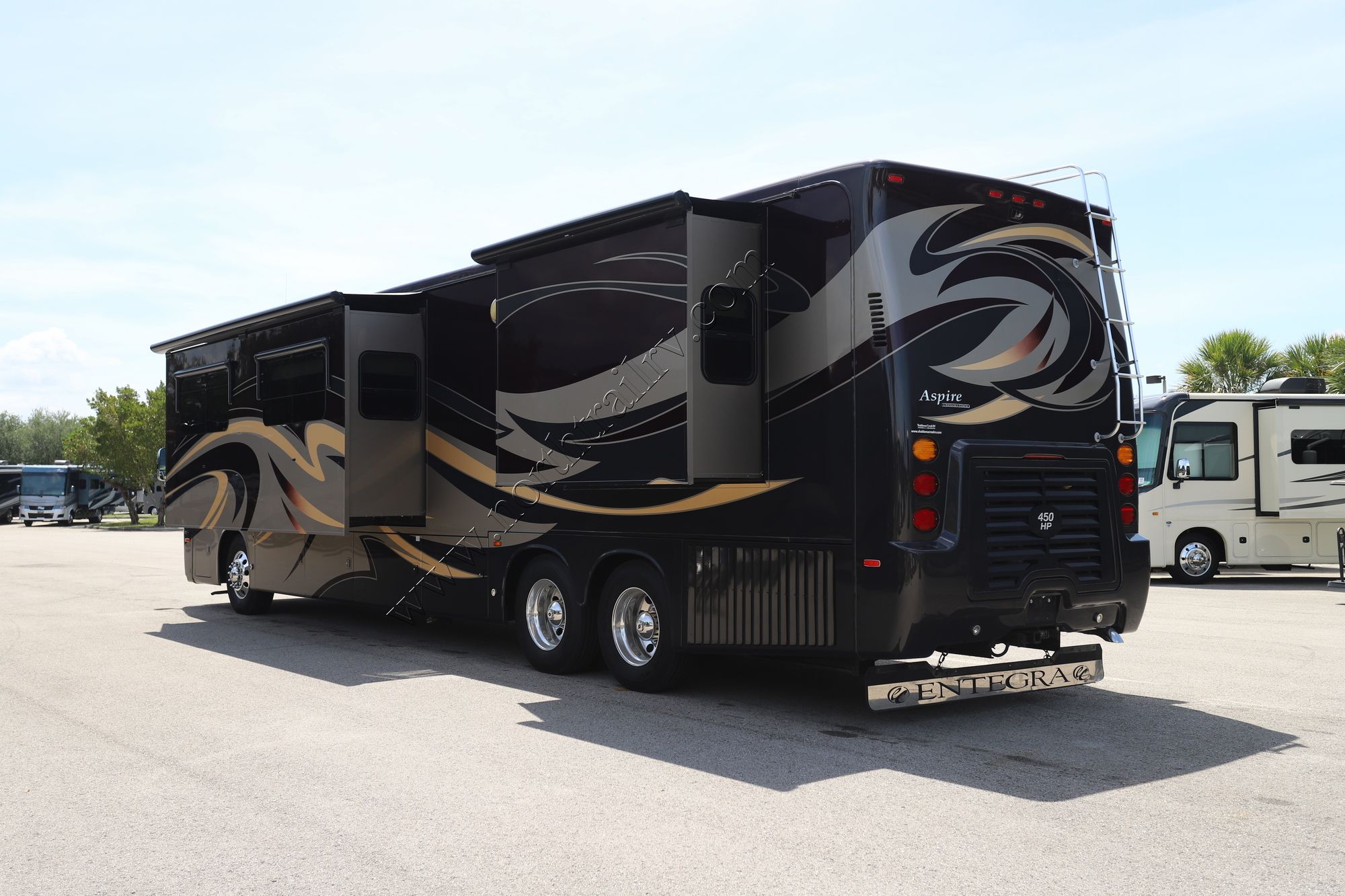 Used 2013 Entegra Aspire 42DLQ Class A  For Sale