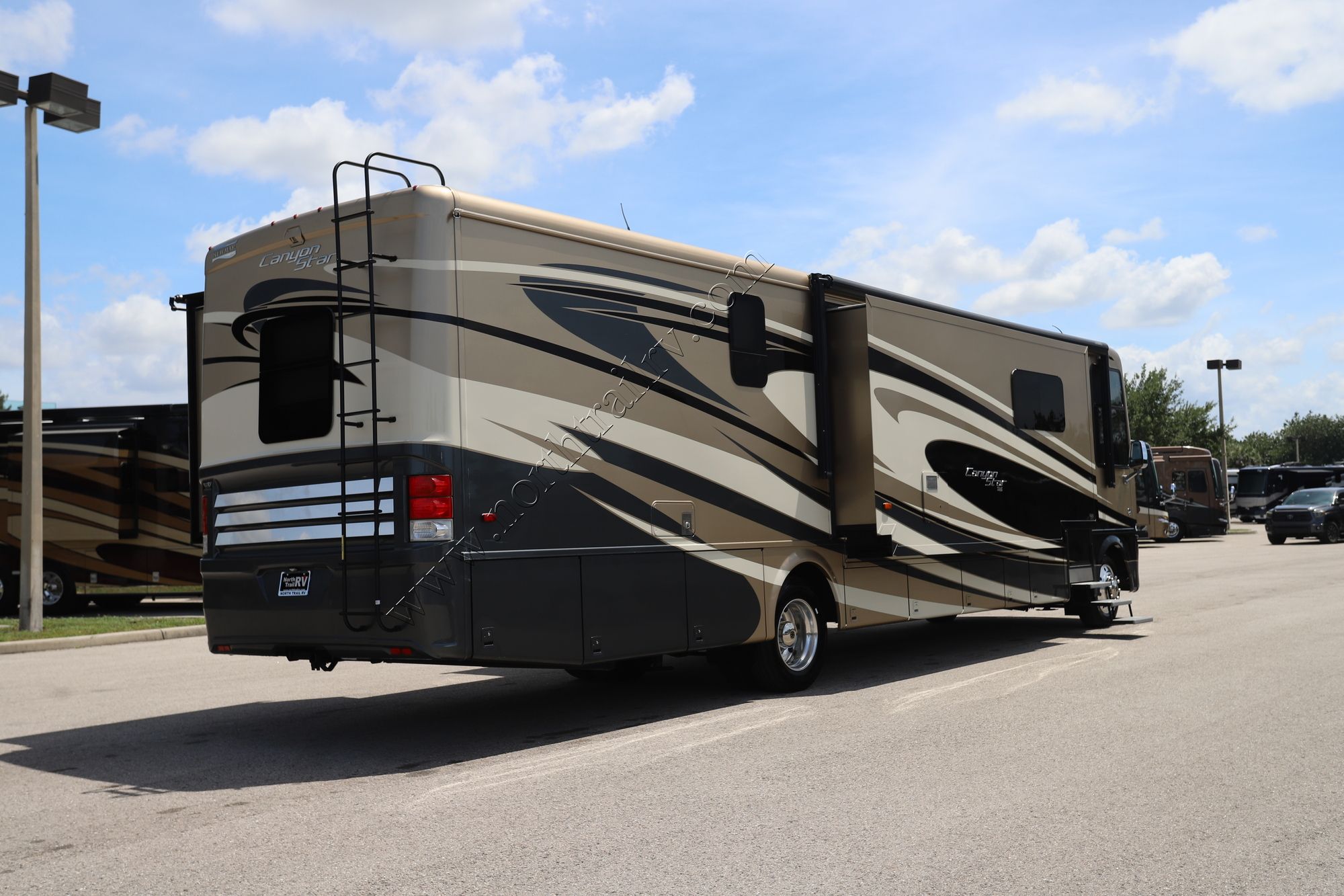 Used 2015 Newmar Canyon Star 3914 Class A  For Sale
