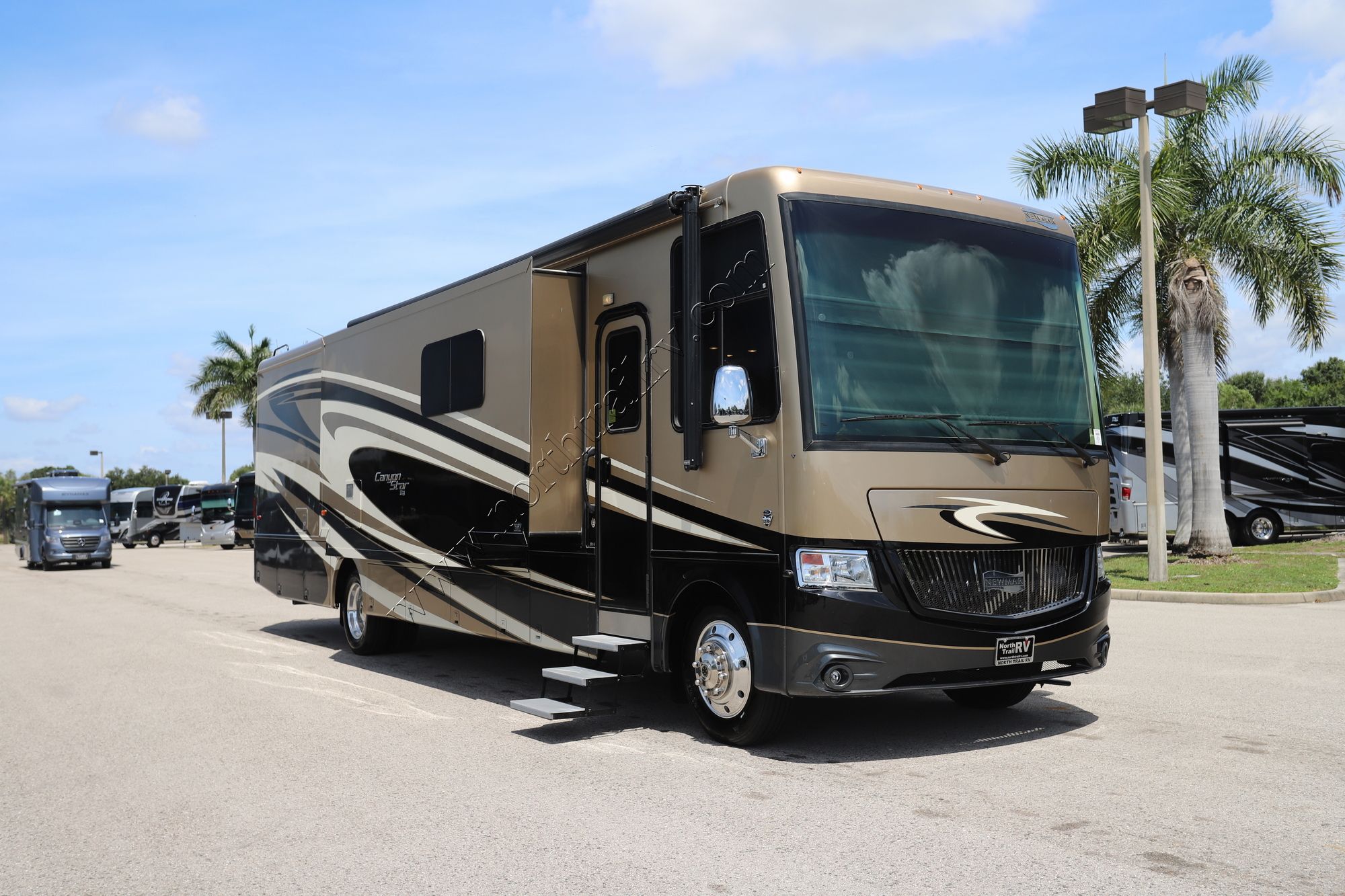 Used 2015 Newmar Canyon Star 3914 Class A  For Sale