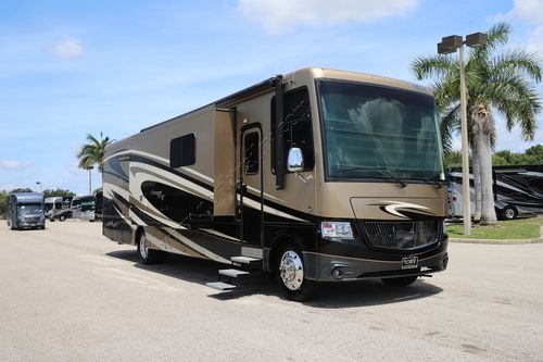 2015 Newmar Canyon Star 3914 Class A