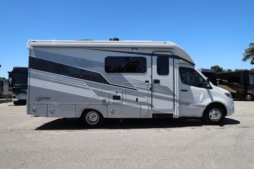 2026 Renegade Rv Vienna 25RML