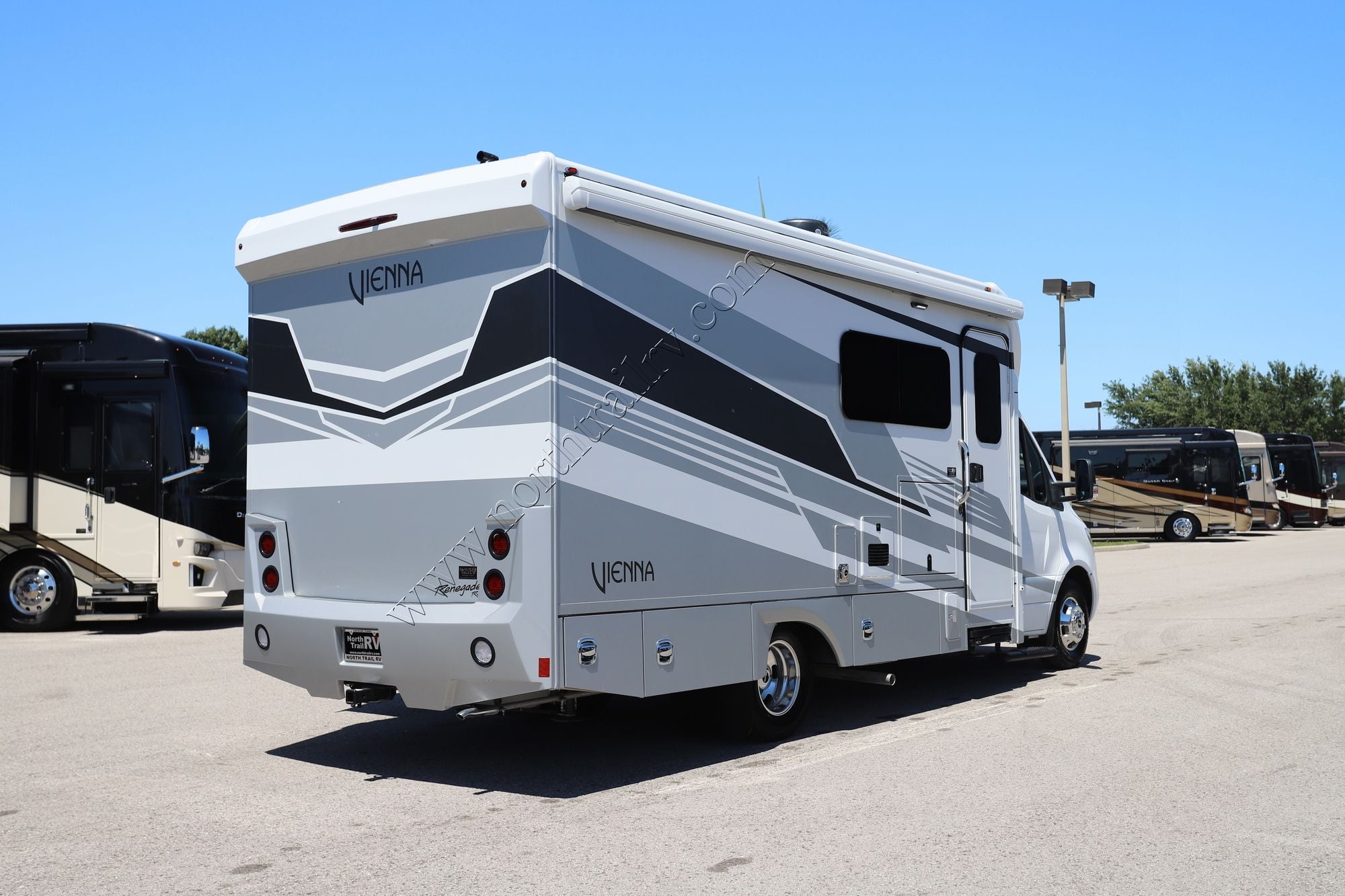 New 2026 Renegade Rv Vienna 25RML Class C  For Sale
