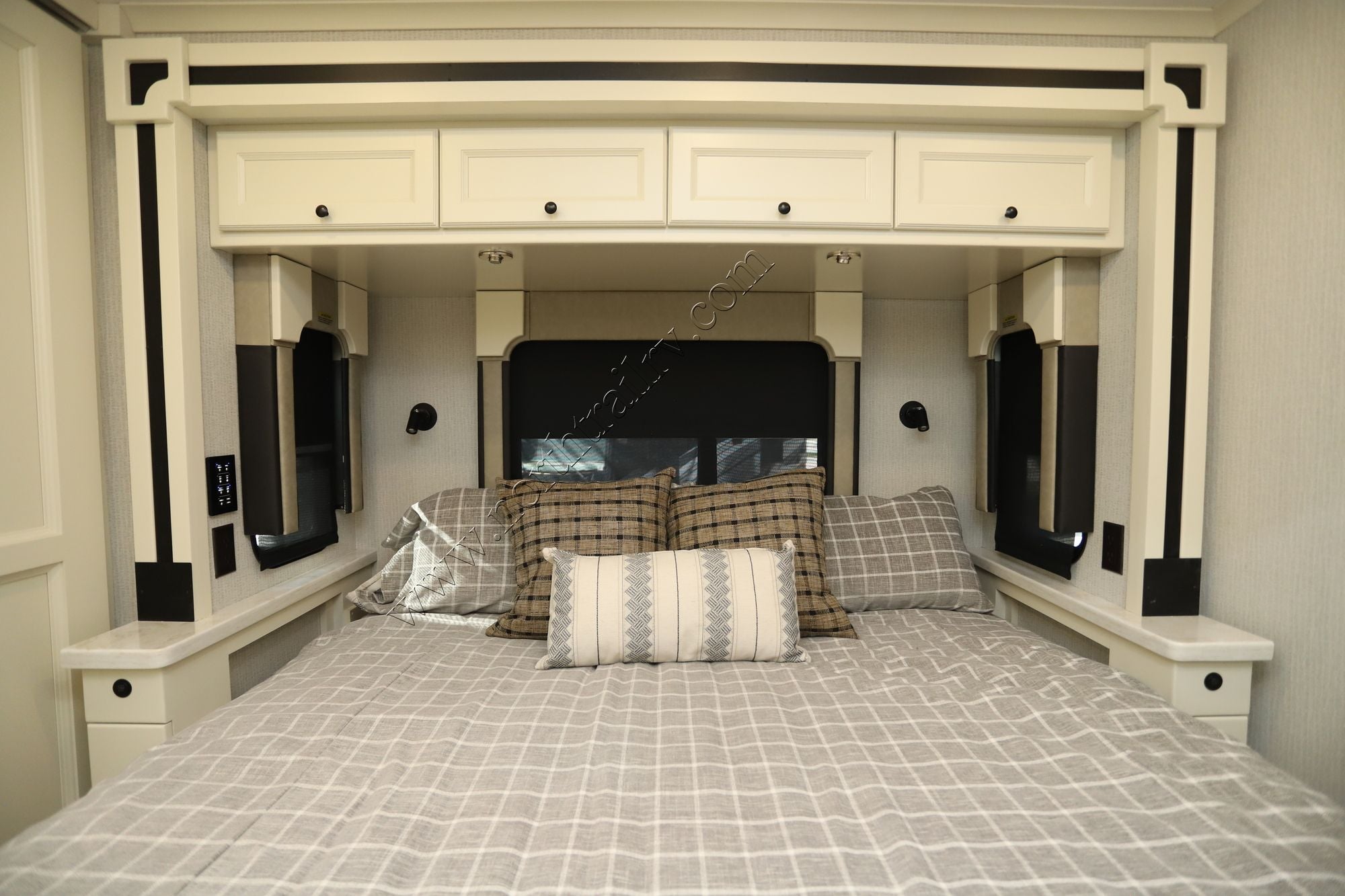 New 2026 Tiffin Motor Homes Allegro 32SA Class A  For Sale