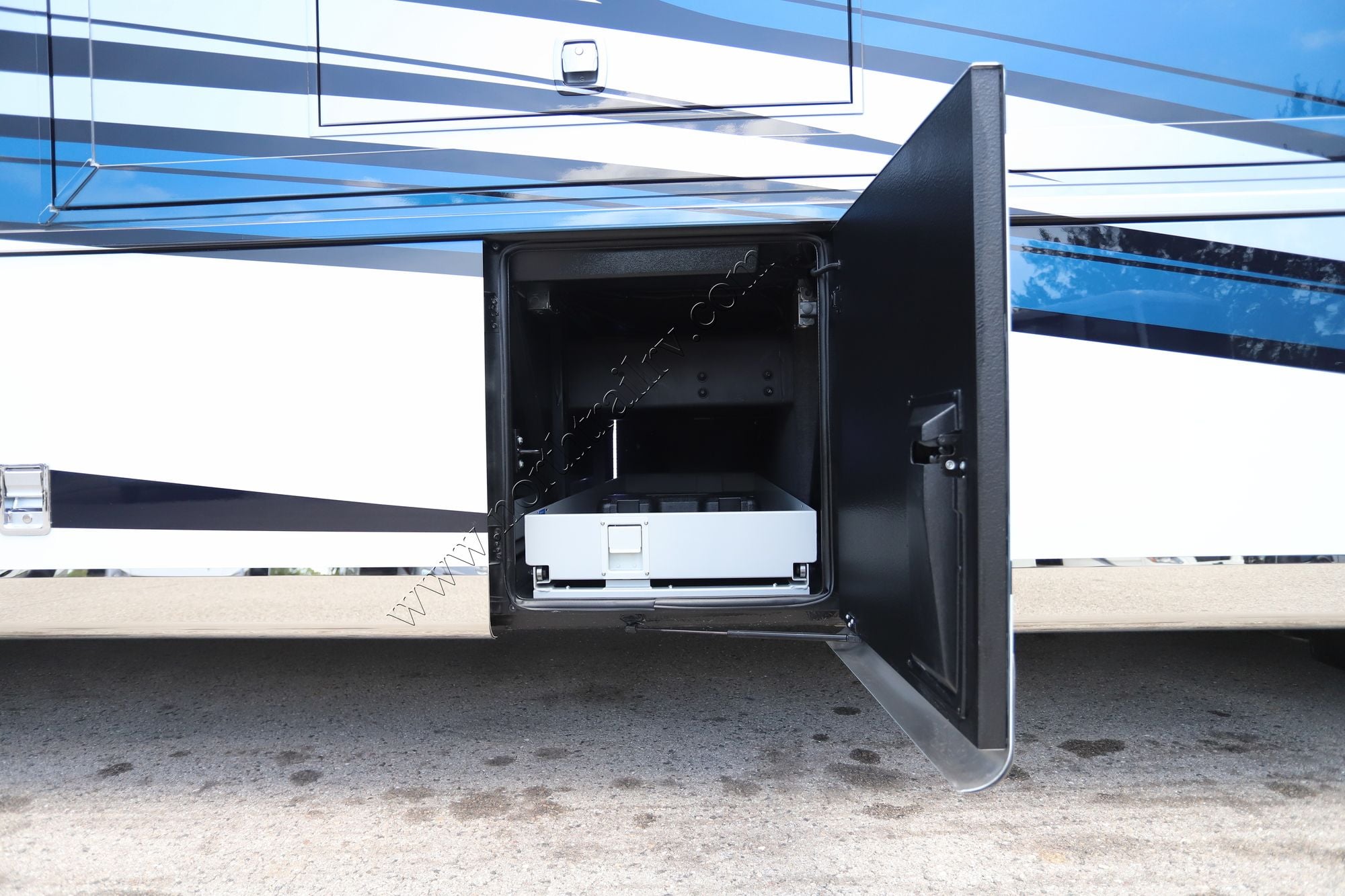 New 2026 Newmar Dutch Star 4325 Class A  For Sale