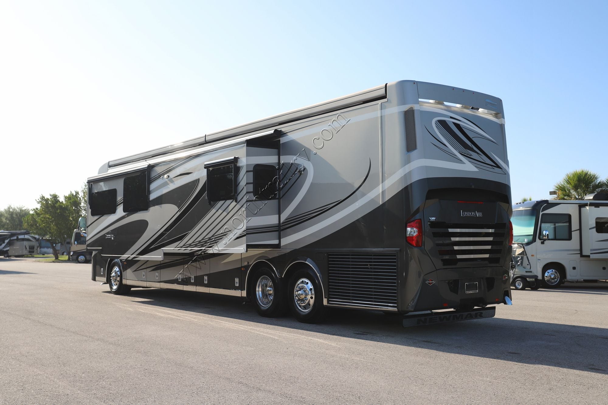 Used 2020 Newmar London Aire 4551 Class A  For Sale