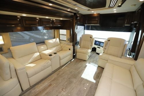 2020 Newmar London Aire 4551