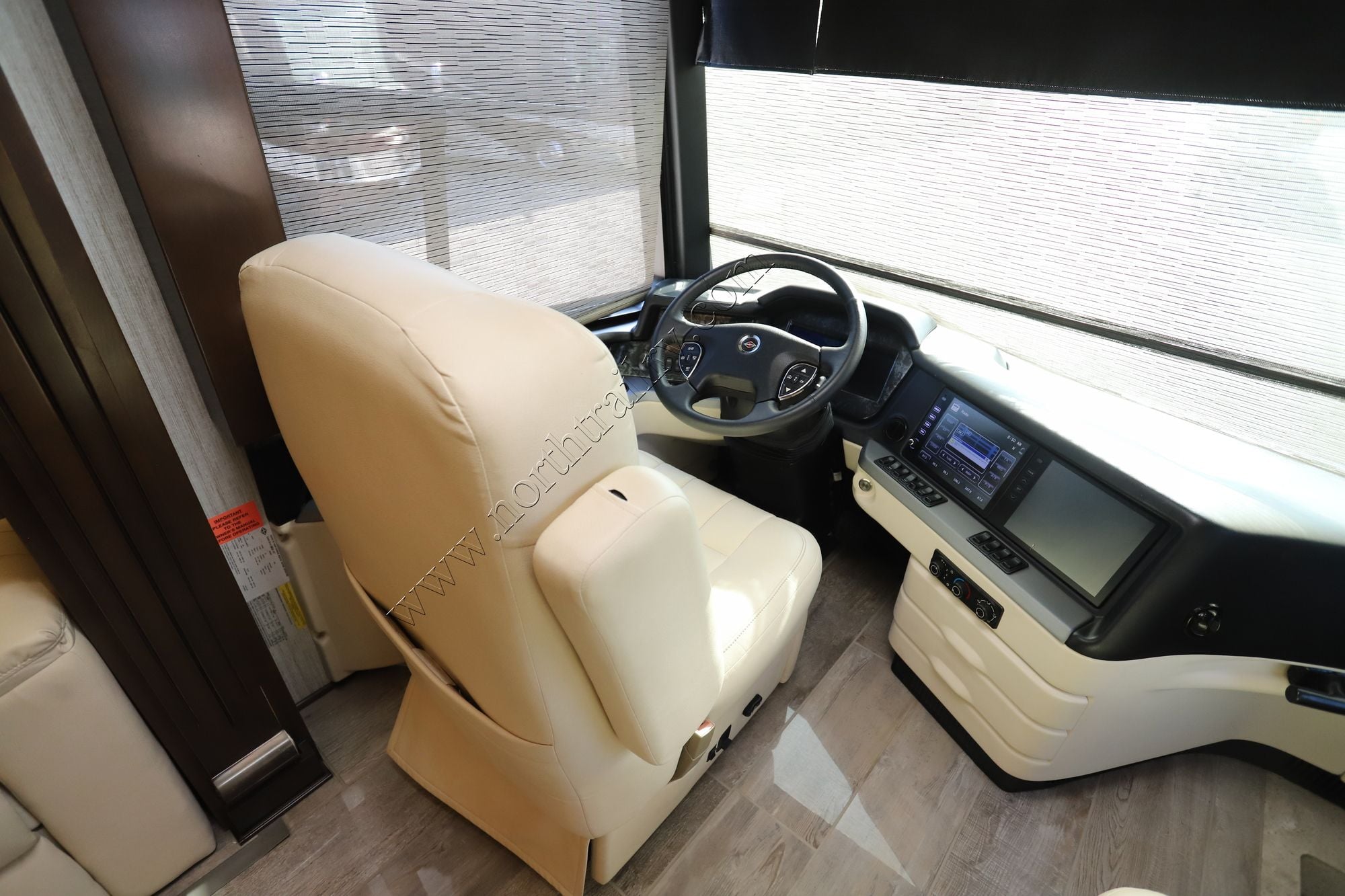Used 2020 Newmar London Aire 4551 Class A  For Sale