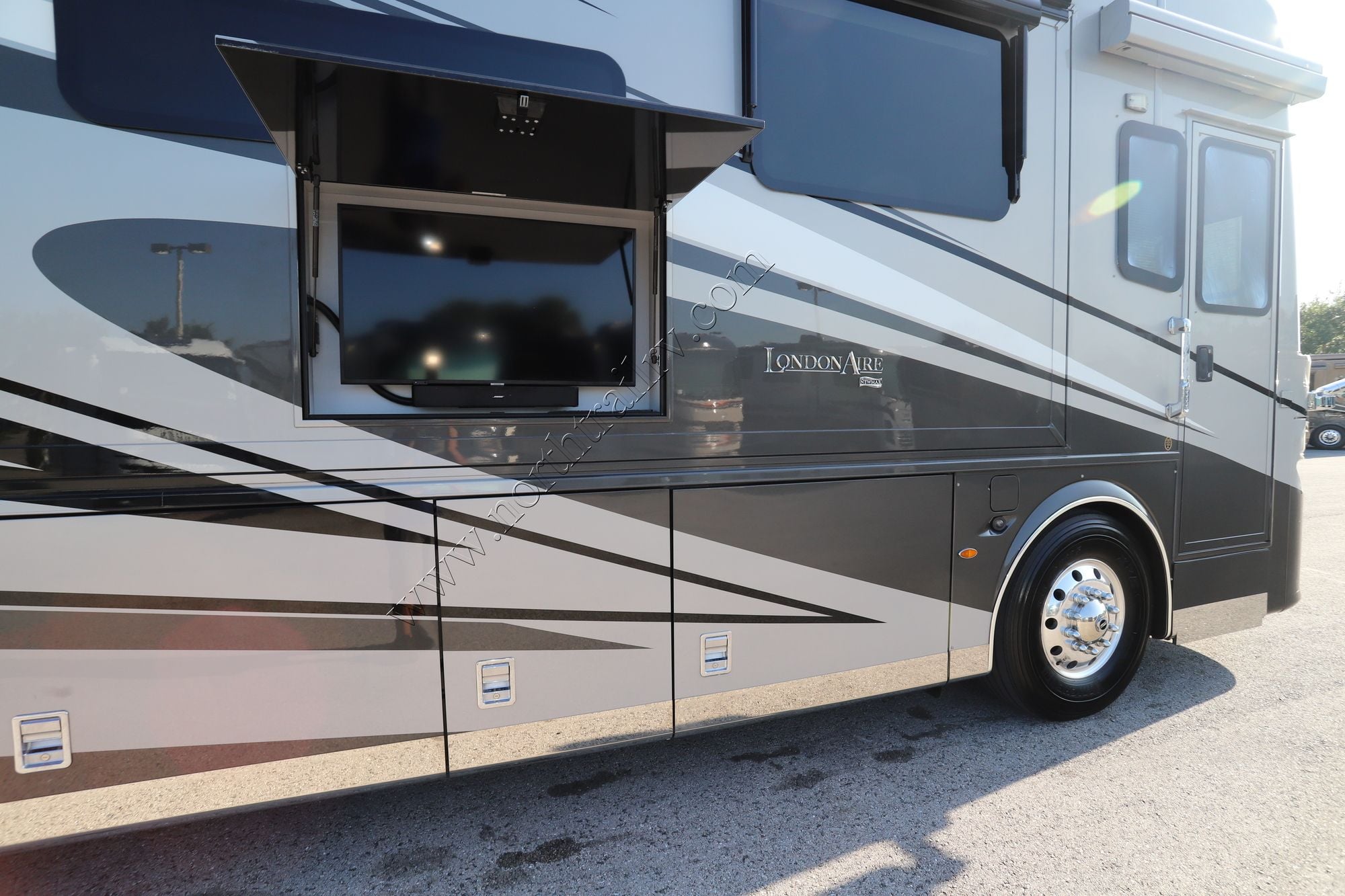 Used 2020 Newmar London Aire 4551 Class A  For Sale