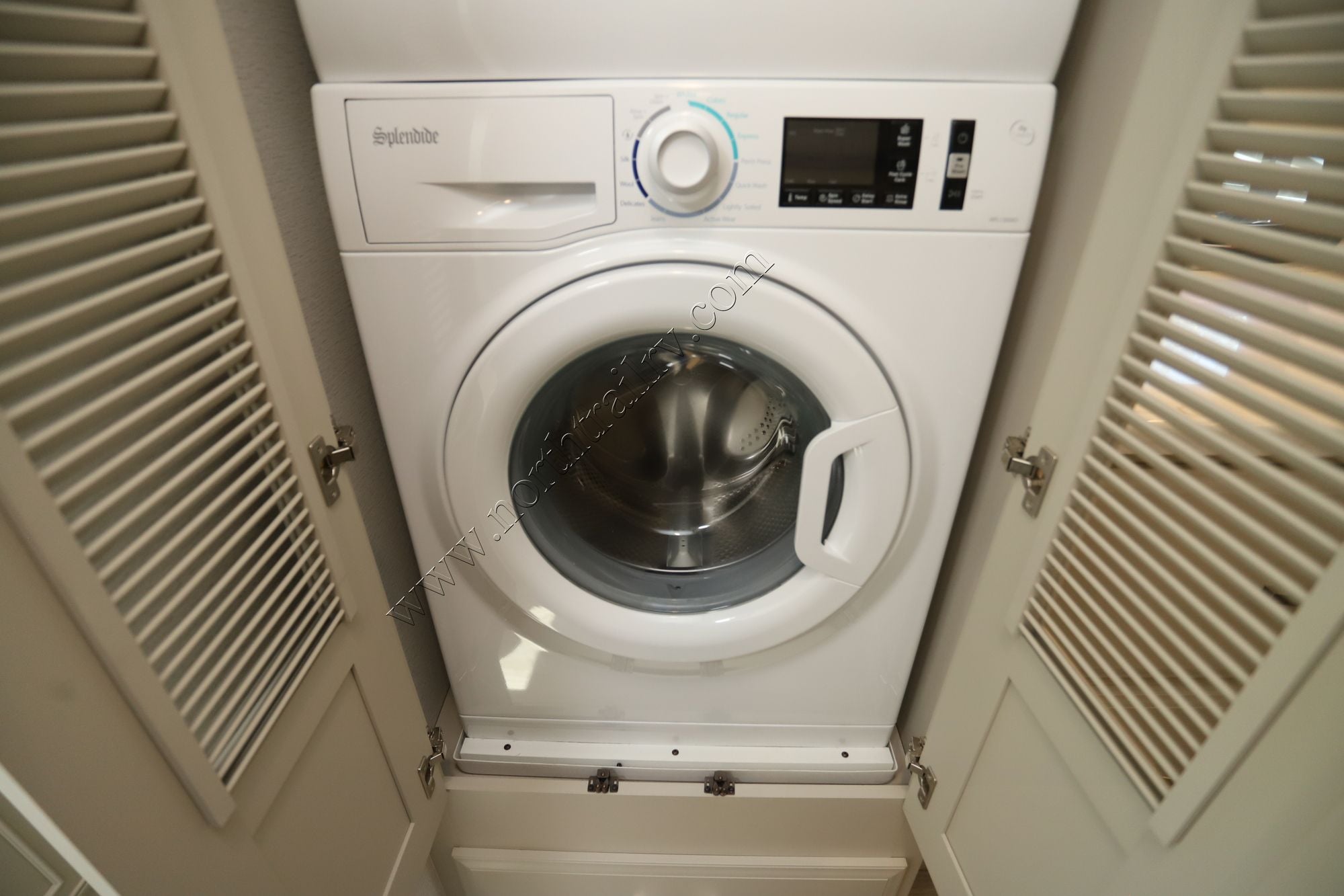 Used 2025 Entegra Accolade Xl 37K Super C  For Sale