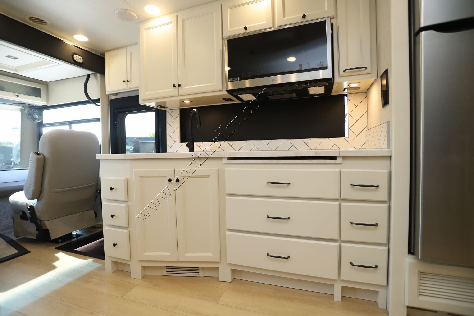 New 2026 Tiffin Motor Homes Allegro 32SA Class A  For Sale