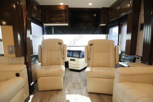 2020 Newmar London Aire 4551